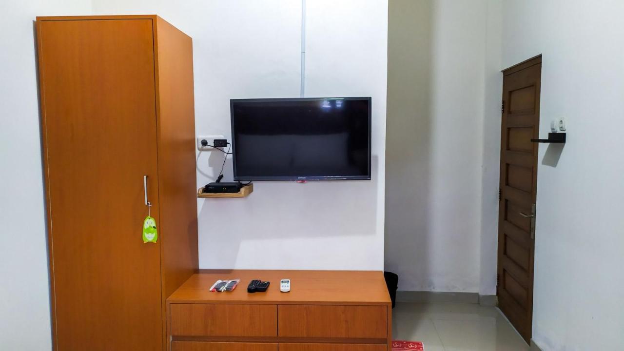 Omah Leren Mitra Reddoorz Near Gembiraloka Zoo Yogyakarta Hotell Exteriör bild