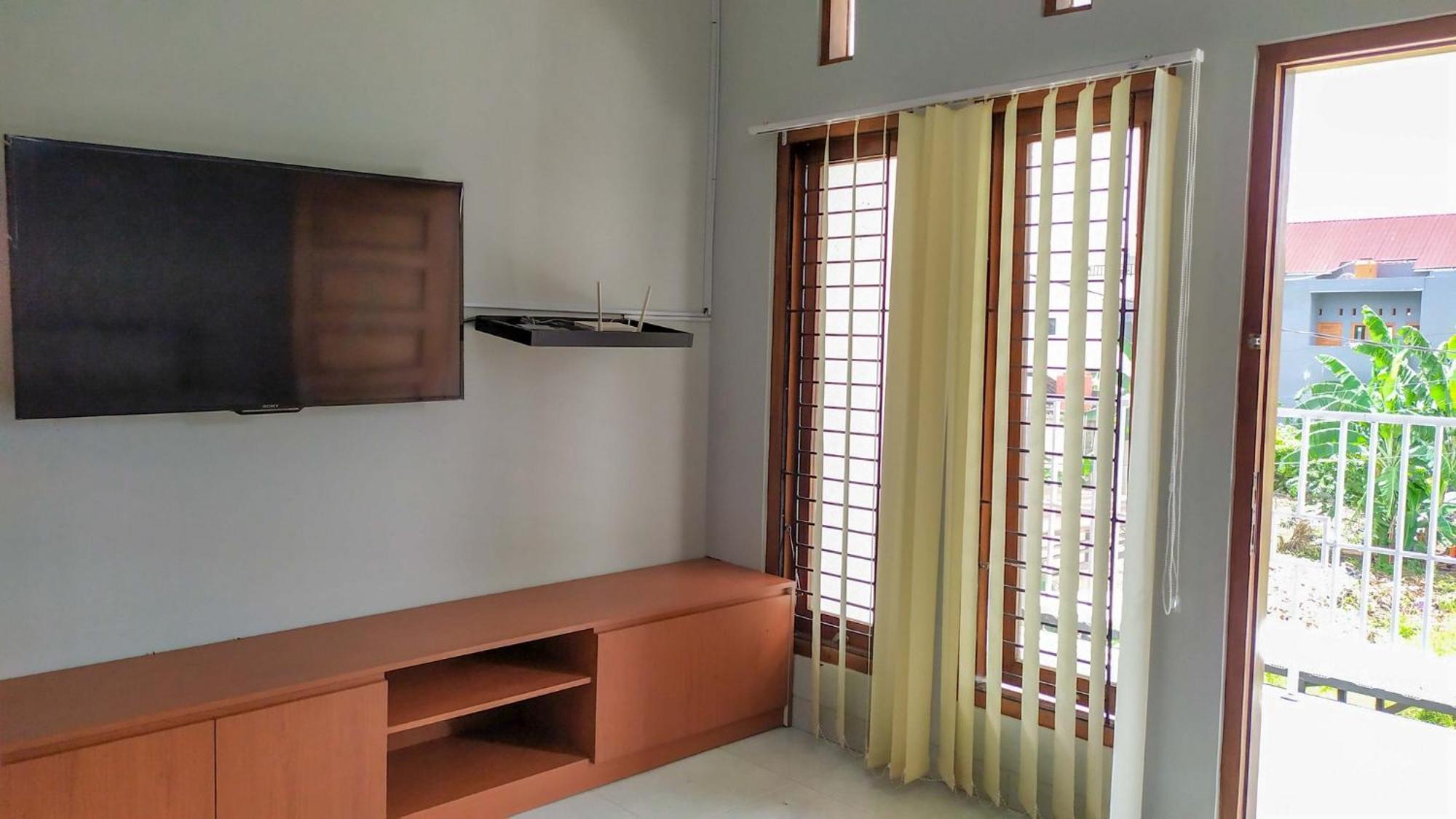 Omah Leren Mitra Reddoorz Near Gembiraloka Zoo Yogyakarta Hotell Exteriör bild